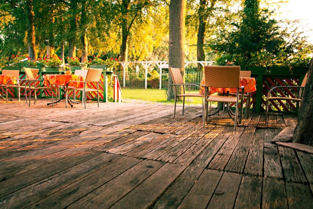 שטראלסונד Landgasthof & Hotel Jagdhof מראה חיצוני תמונה
