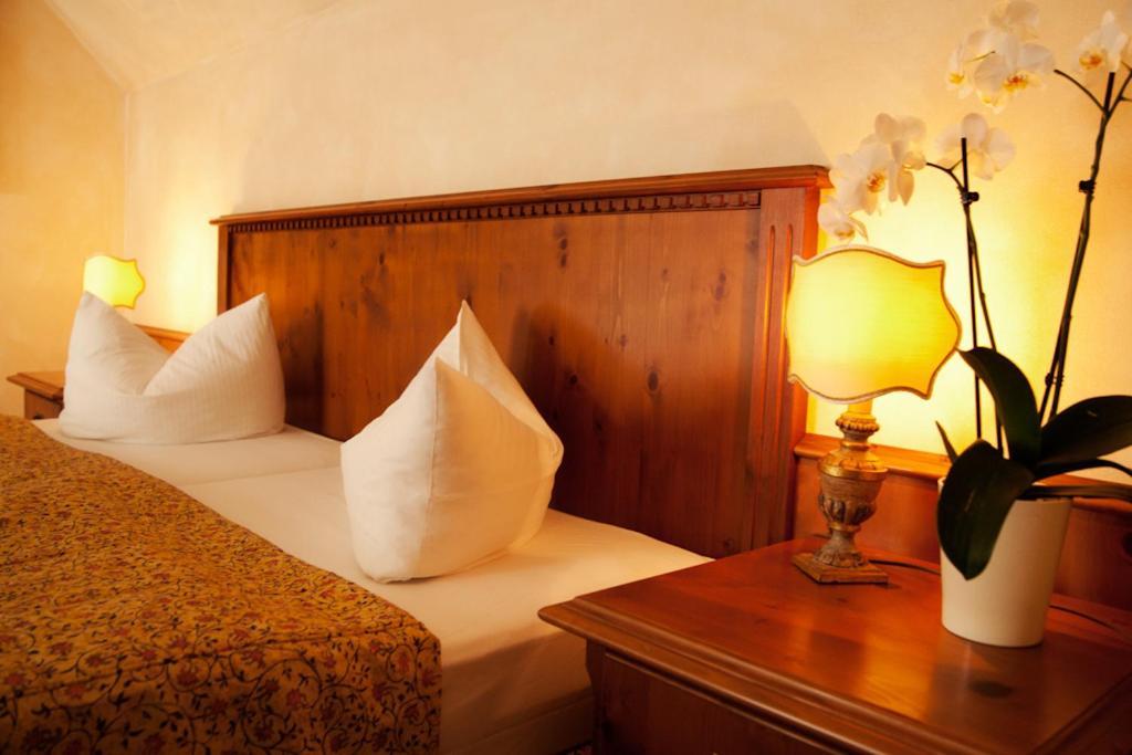 שטראלסונד Landgasthof & Hotel Jagdhof חדר תמונה