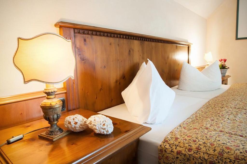 שטראלסונד Landgasthof & Hotel Jagdhof חדר תמונה