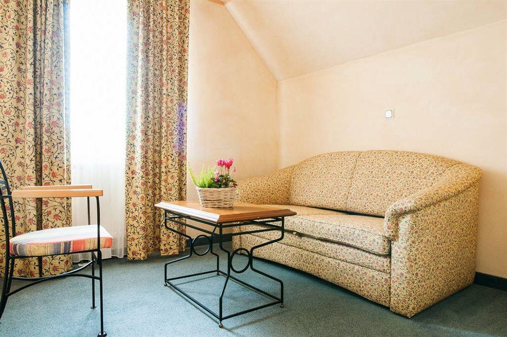שטראלסונד Landgasthof & Hotel Jagdhof מראה חיצוני תמונה
