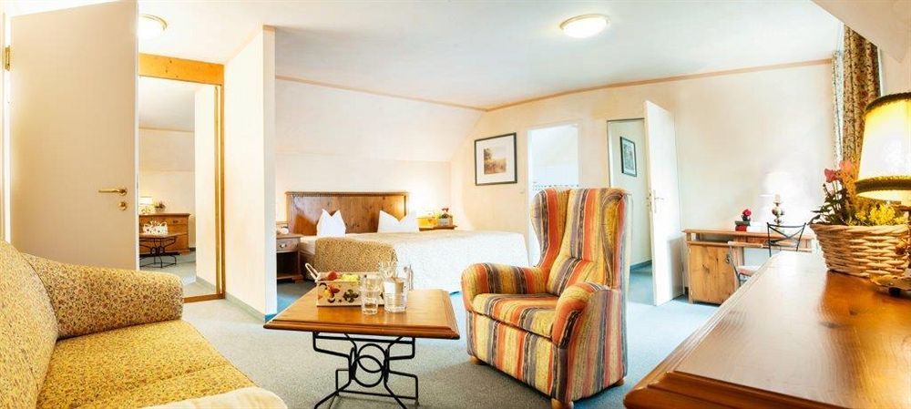 שטראלסונד Landgasthof & Hotel Jagdhof מראה חיצוני תמונה