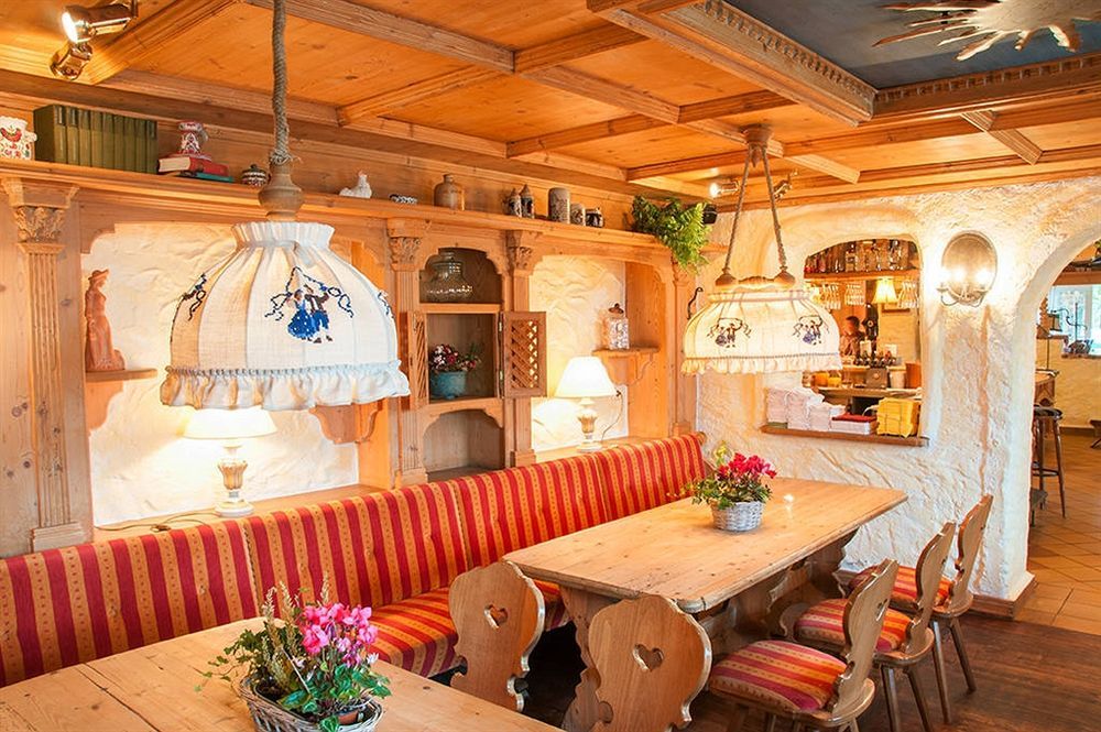 שטראלסונד Landgasthof & Hotel Jagdhof מראה חיצוני תמונה