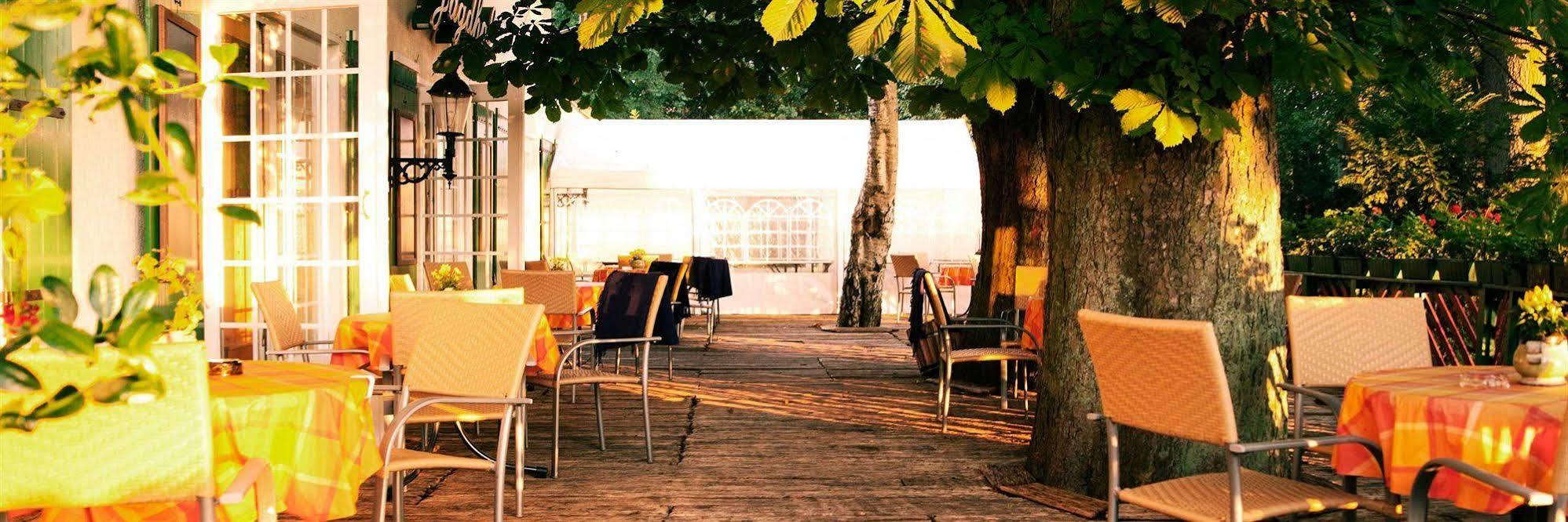 שטראלסונד Landgasthof & Hotel Jagdhof מראה חיצוני תמונה