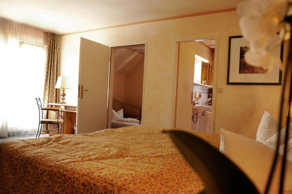 שטראלסונד Landgasthof & Hotel Jagdhof חדר תמונה