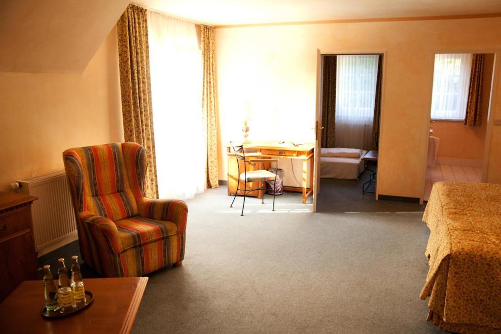 שטראלסונד Landgasthof & Hotel Jagdhof חדר תמונה